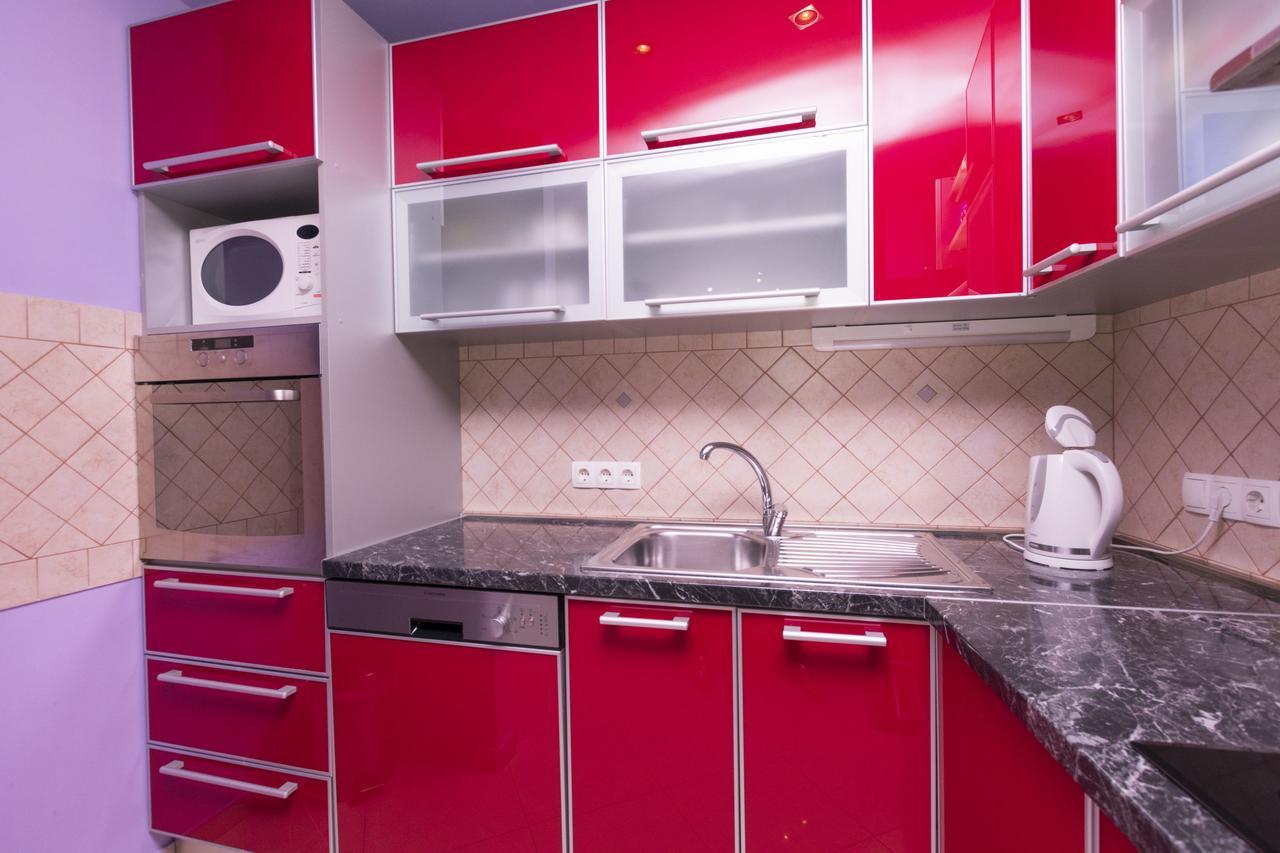 Apartments Mira Омиш Экстерьер фото